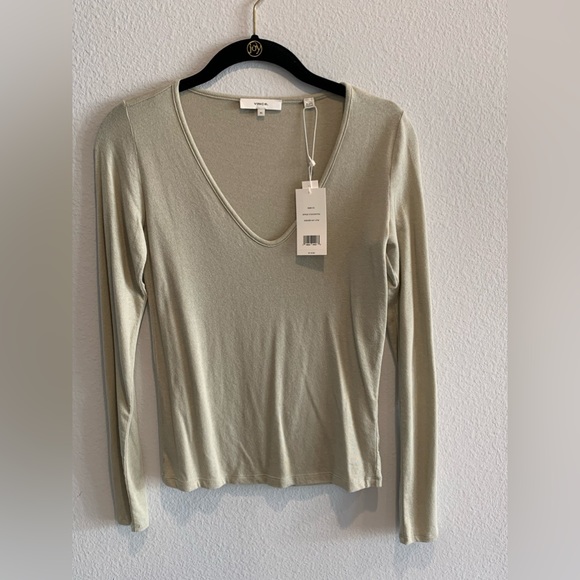 Vince Vneck T pale sage size xsmall NWT - Picture 1 of 4